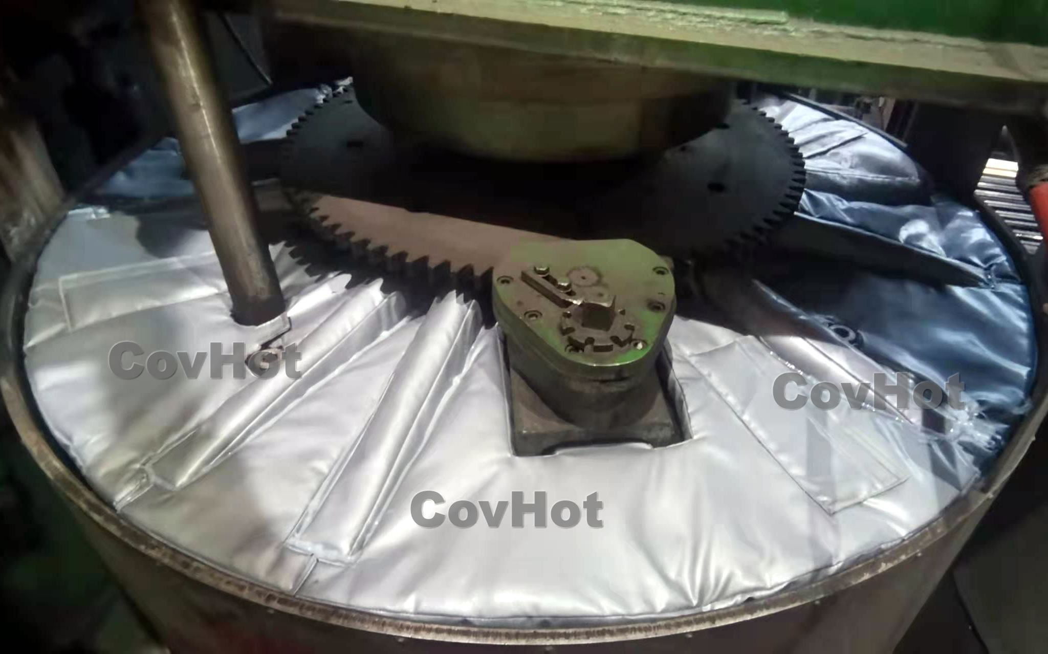 <a href=http://m.rscxsb.com/e/tags/?tagname=%E7%A1%AB%E5%8C%96%E6%9C%BA%E4%BF%9D%E6%B8%A9 target=_blank class=infotextkey>硫化機(jī)保溫</a>罩,硫化機(jī)蓋頂保溫